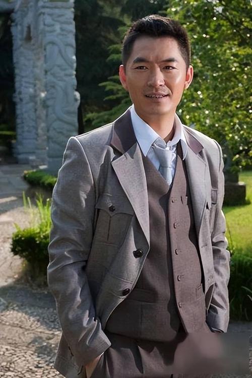 朱泳腾老婆(朱泳腾父亲个人简历与成就)